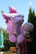 Set: Für Mädchen zur Entbindungsklinik (Großer Fuß, Kinderwagen, Baby-Mädchen und 10 rosa Latexballons)