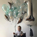 Zahlen-Set Silber (1 Meter) 1 Stk; gewöhnliche Ballons Silber, Türkis 5 Stk; Riesenballon Konfetti 1 Stk; Konfetti 5 Stk; Folienstern Silber und Weiß - 5 Stk