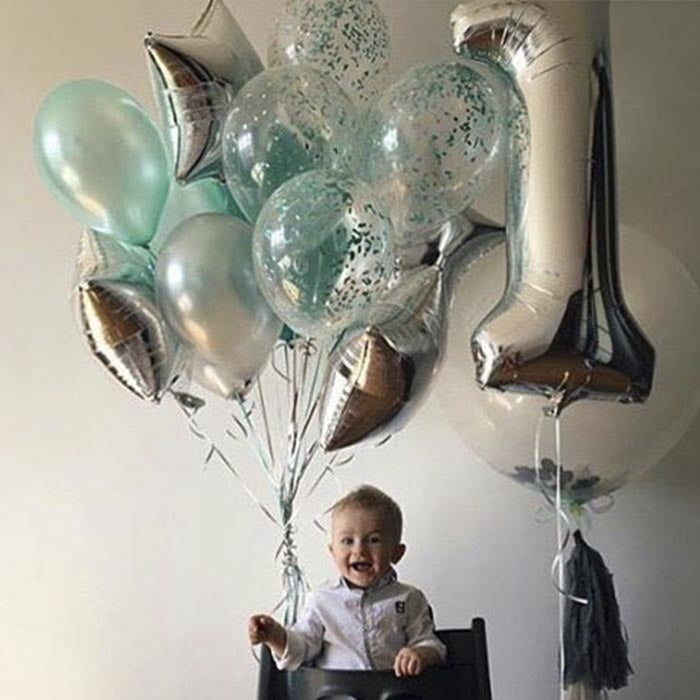 Zahlen-Set Silber (1 Meter) 1 Stk; gewöhnliche Ballons Silber, Türkis 5 Stk; Riesenballon Konfetti 1 Stk; Konfetti 5 Stk; Folienstern Silber und Weiß - 5 Stk