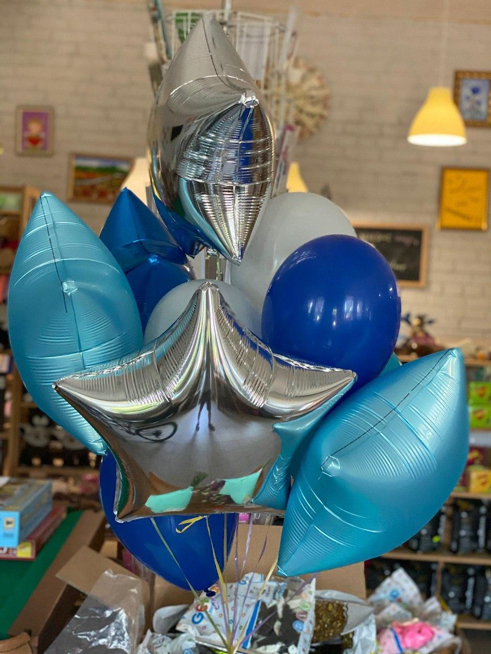 Set: 3 Sterne (Grau und Blau) und 5 Ballons (Grau, Hellblau und Weiß)
